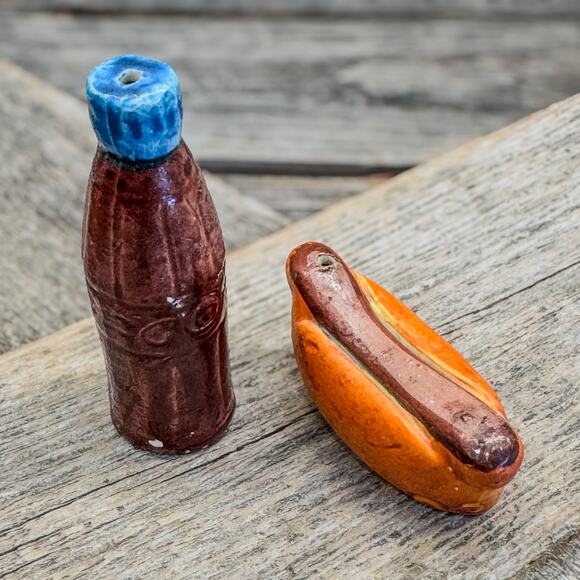 Vintage Miniature Coke Bottle & Hot Dog Ceramic Salt and Pepper Shakers Set Set - Picture 1 of 6